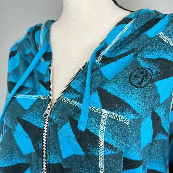 Zumba Wear Geometrical Pattern Semi Cropped Zip Exercise Workout Dance Hoodie - Picture 2 of 7